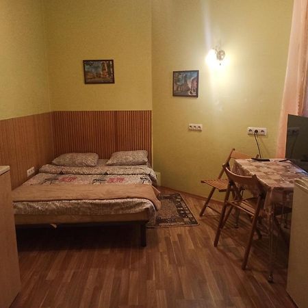 Апартаменты Смарт-економ,10 хв до ж/д вокзалу Львов Экстерьер фото