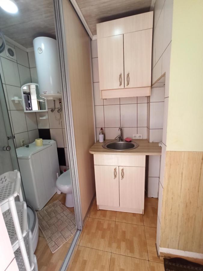 Апартаменты Смарт-економ,10 хв до ж/д вокзалу Львов Экстерьер фото